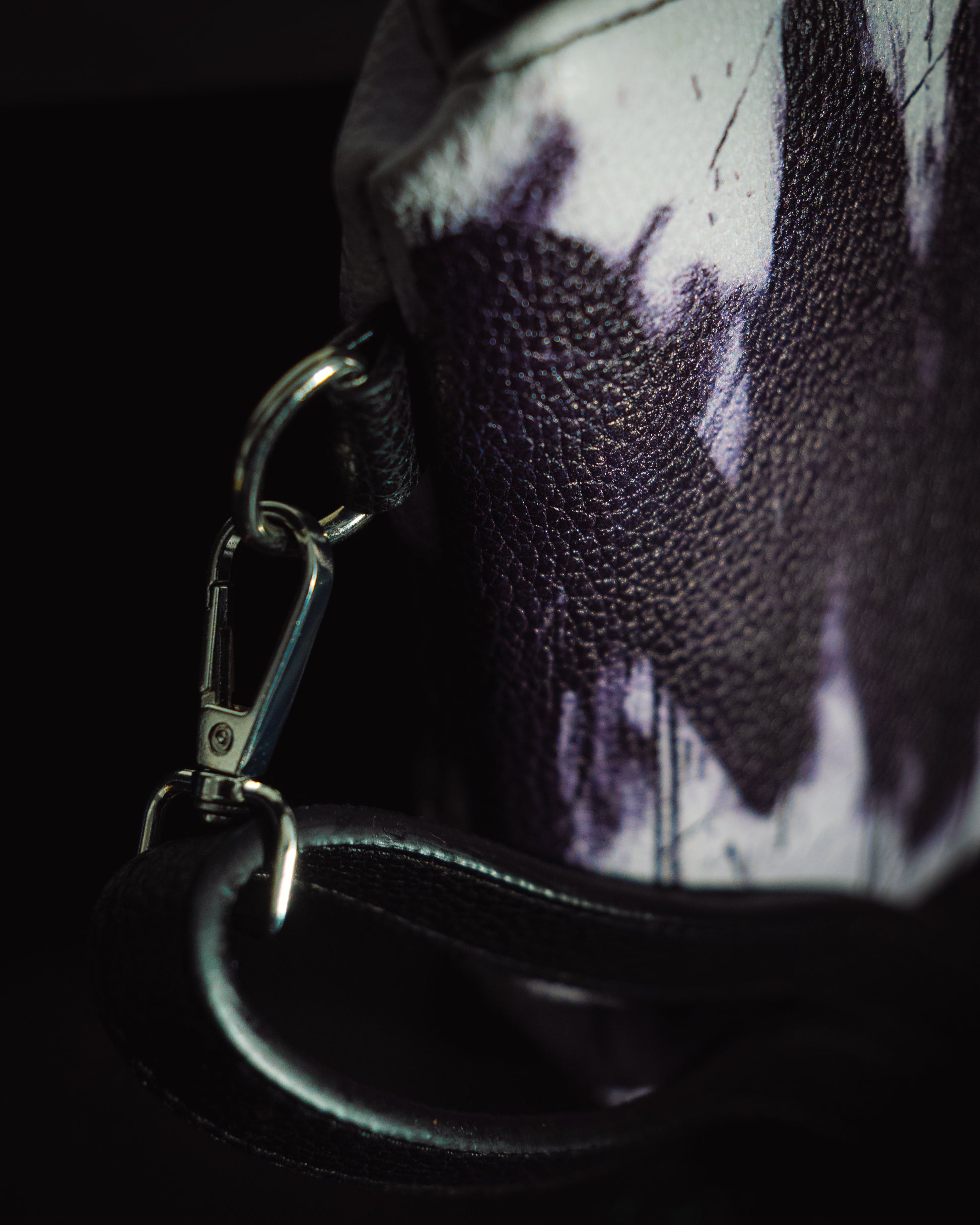 MNVS/00 - Dark Pochette